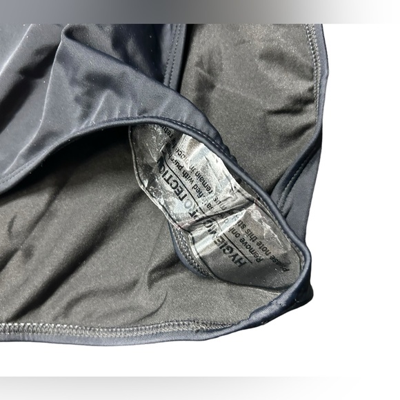 DACI women’s black long sleeve front half zip rashguard surfsuit NWT - Picture 9 of 16